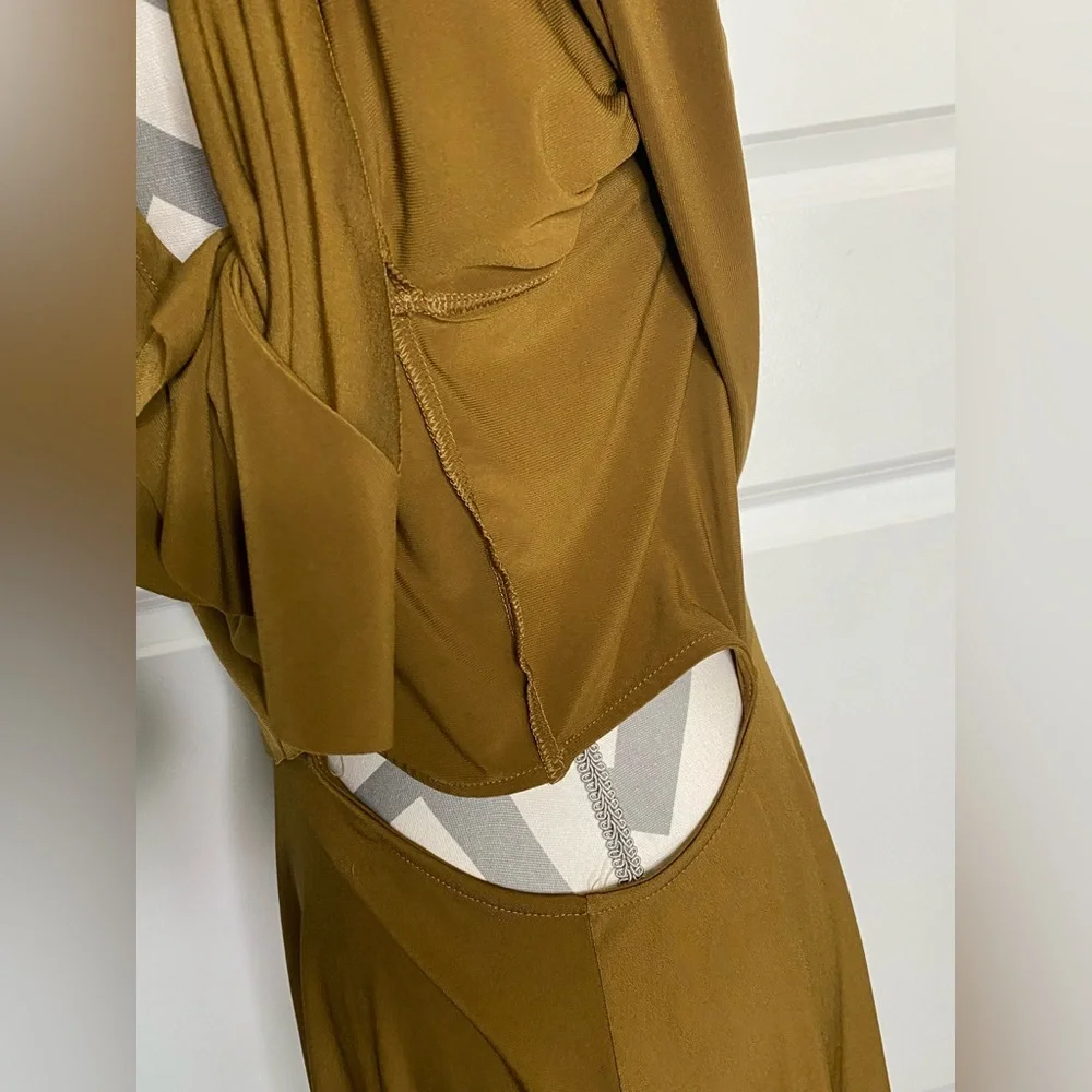 Zara Large Cold Shoulder Cutout Dress - Picture 2 of 10